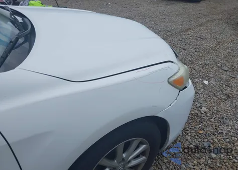 2011 Toyota Camry Xle z USA, uszkodzony, nr VIN 4T1BF3EK0BU775330